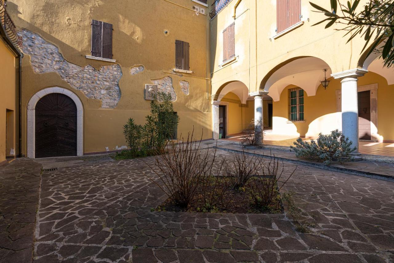 Appartamento Agata San Felice del Benaco Exteriör bild